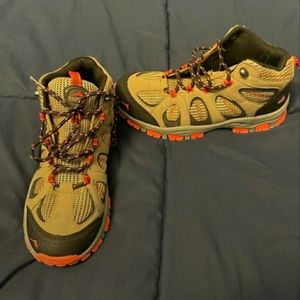 Pacific Mountain, Girls size 4 brown hiking boots with pink detail